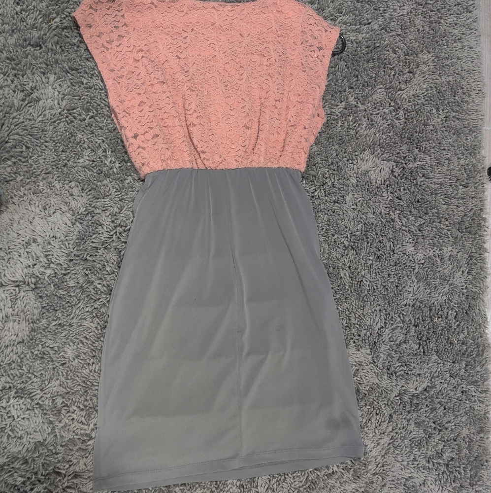 Dress - Picture 2 of 3